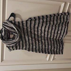 Sleeveless sweater tunic size M-L